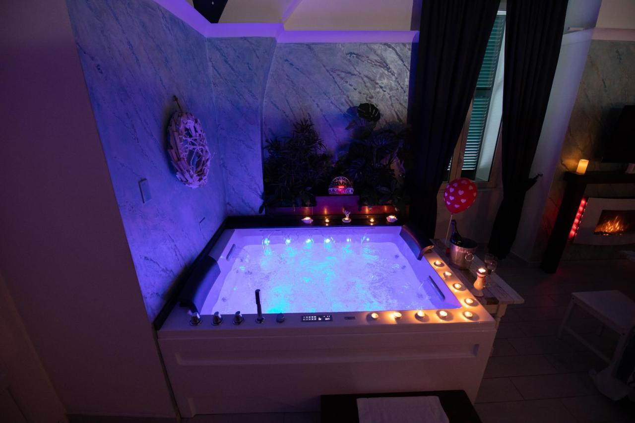 Stabiae Luxury Rooms カステッランマーレ・ディ・スタービア エクステリア 写真
