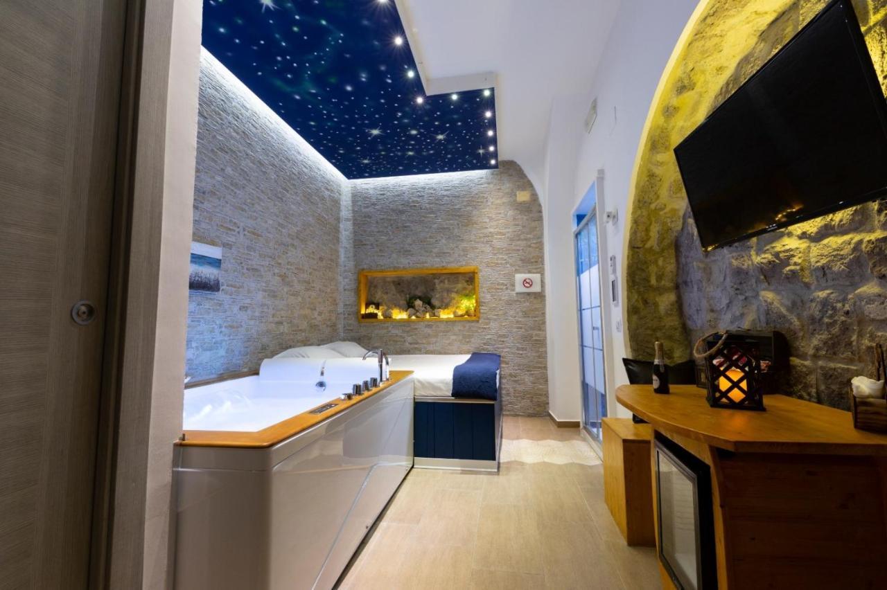 Stabiae Luxury Rooms カステッランマーレ・ディ・スタービア エクステリア 写真