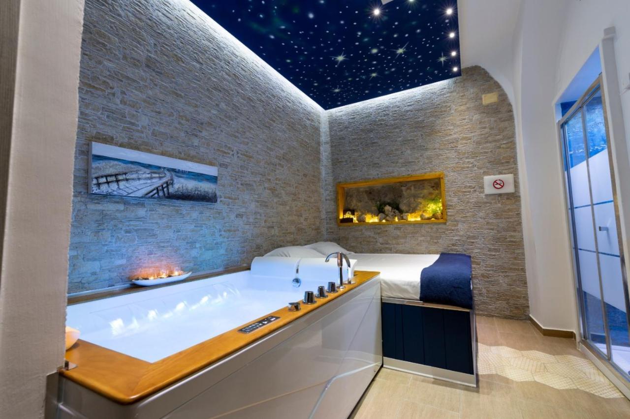Stabiae Luxury Rooms カステッランマーレ・ディ・スタービア エクステリア 写真