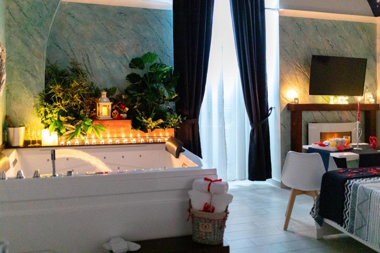 Stabiae Luxury Rooms カステッランマーレ・ディ・スタービア エクステリア 写真